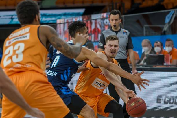 看看他们是 看看他们是