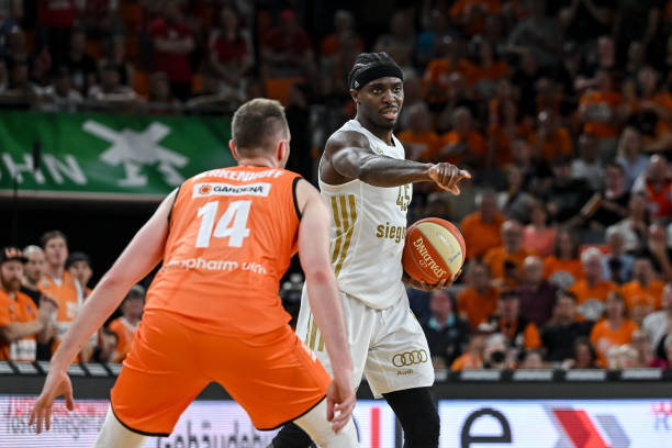 库里在球场 库里在球场