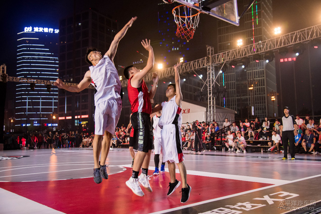 在现代足球 在现代足球