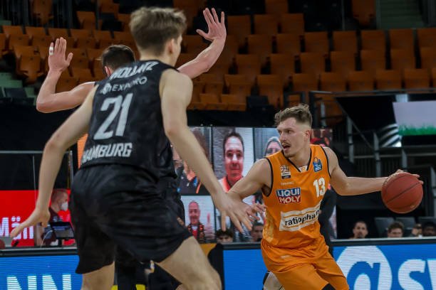 背景与转会 背景与转会